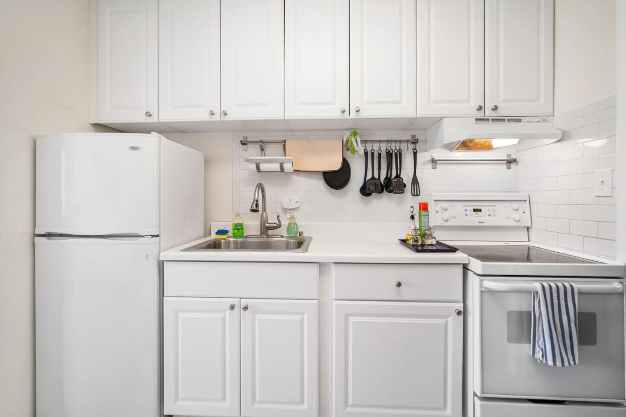 As Close As It Gets: Less Than 1 Min Walk! Apartamento *